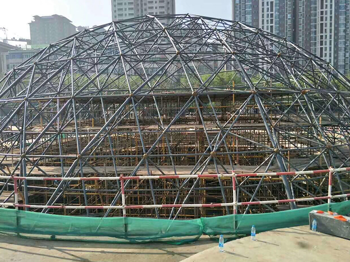 龙泉球形网架钢结构施工